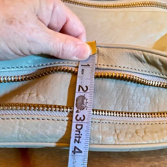 🔥Marc by Marc Jacobs Cement Lamb Leather Top Handle Crossbody Bag🔥 - Picture 13 of 16